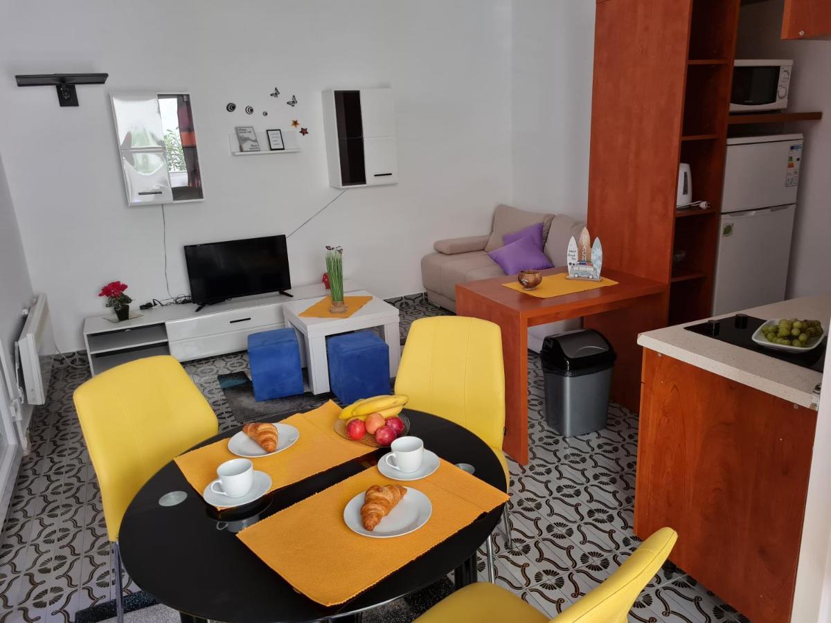 Apartments Dorotea Novalja Ngoại thất bức ảnh