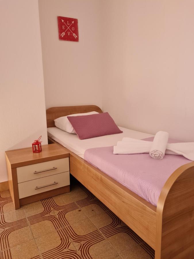 Apartments Dorotea Novalja Ngoại thất bức ảnh