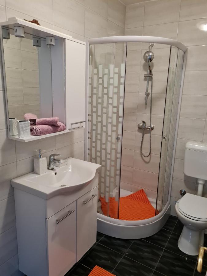 Apartments Dorotea Novalja Ngoại thất bức ảnh