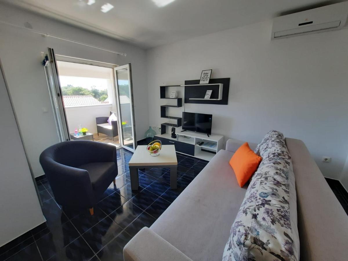 Apartments Dorotea Novalja Ngoại thất bức ảnh
