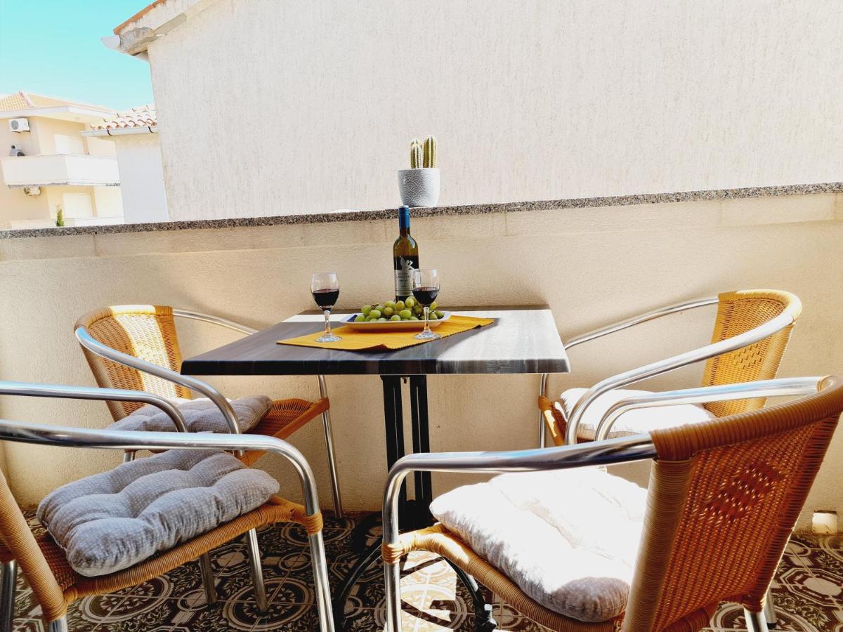 Apartments Dorotea Novalja Ngoại thất bức ảnh