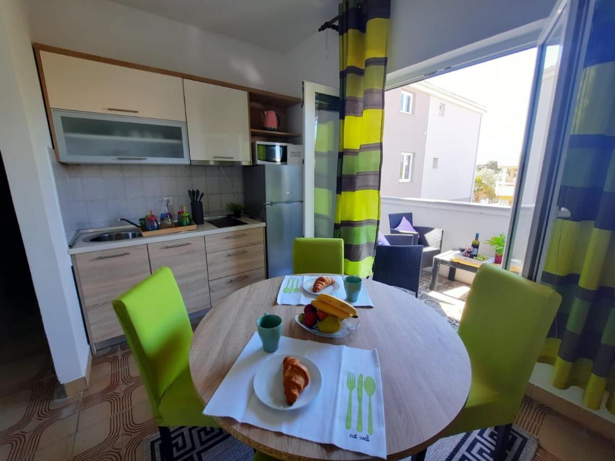 Apartments Dorotea Novalja Ngoại thất bức ảnh