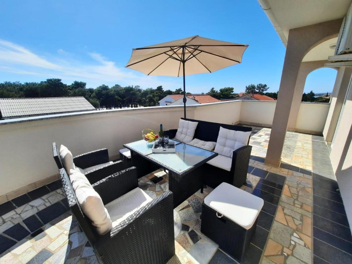Apartments Dorotea Novalja Ngoại thất bức ảnh