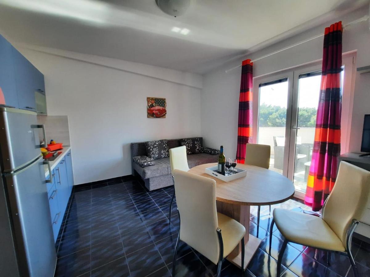 Apartments Dorotea Novalja Ngoại thất bức ảnh