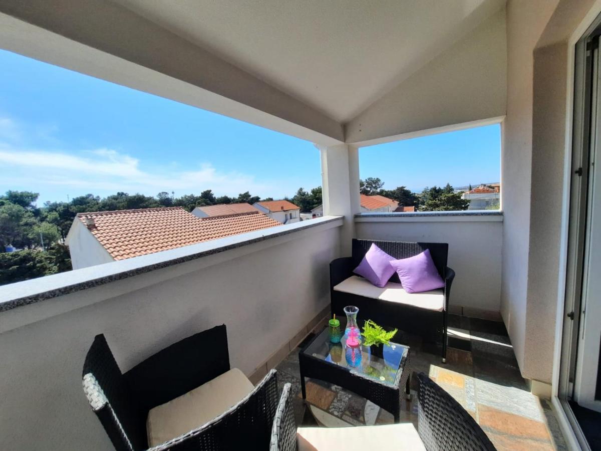 Apartments Dorotea Novalja Ngoại thất bức ảnh
