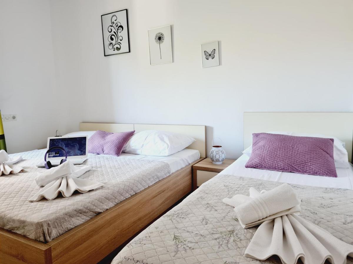 Apartments Dorotea Novalja Ngoại thất bức ảnh