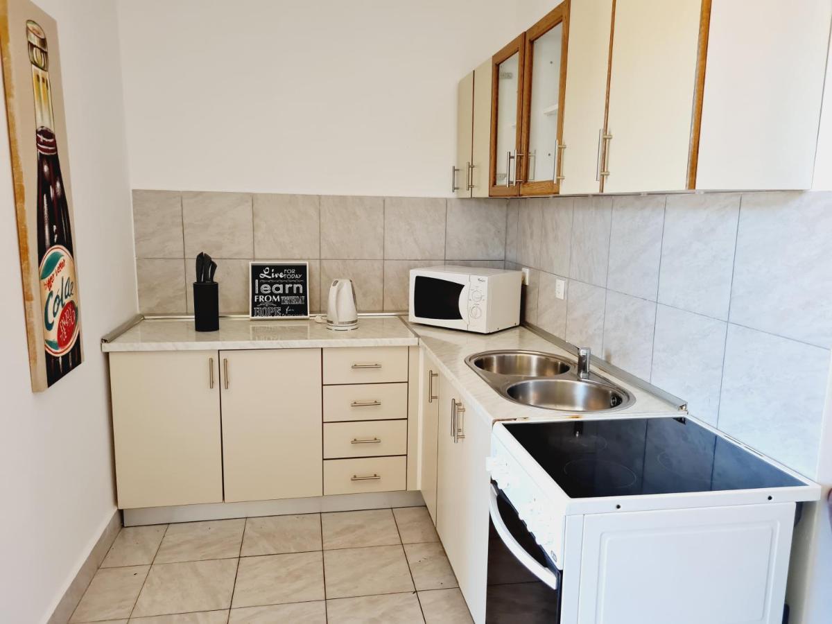 Apartments Dorotea Novalja Ngoại thất bức ảnh